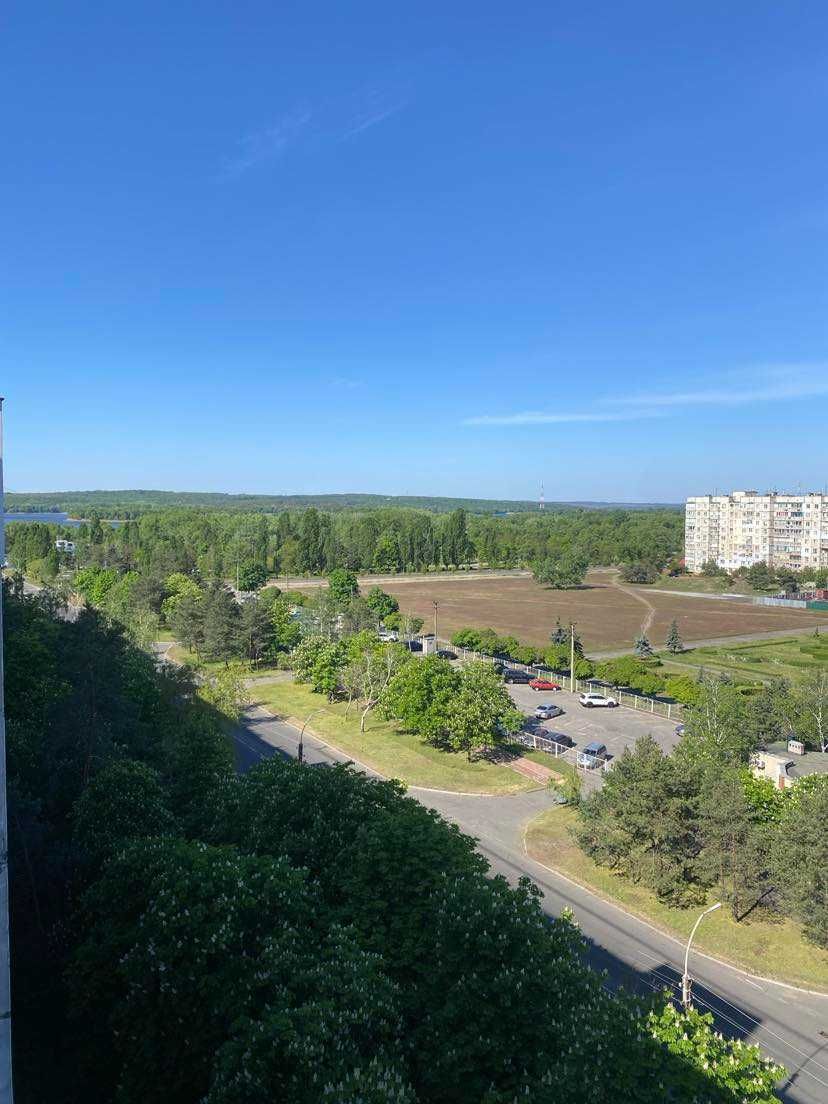 Продается 2-х комнатная квартира в центре города, с лоджией!