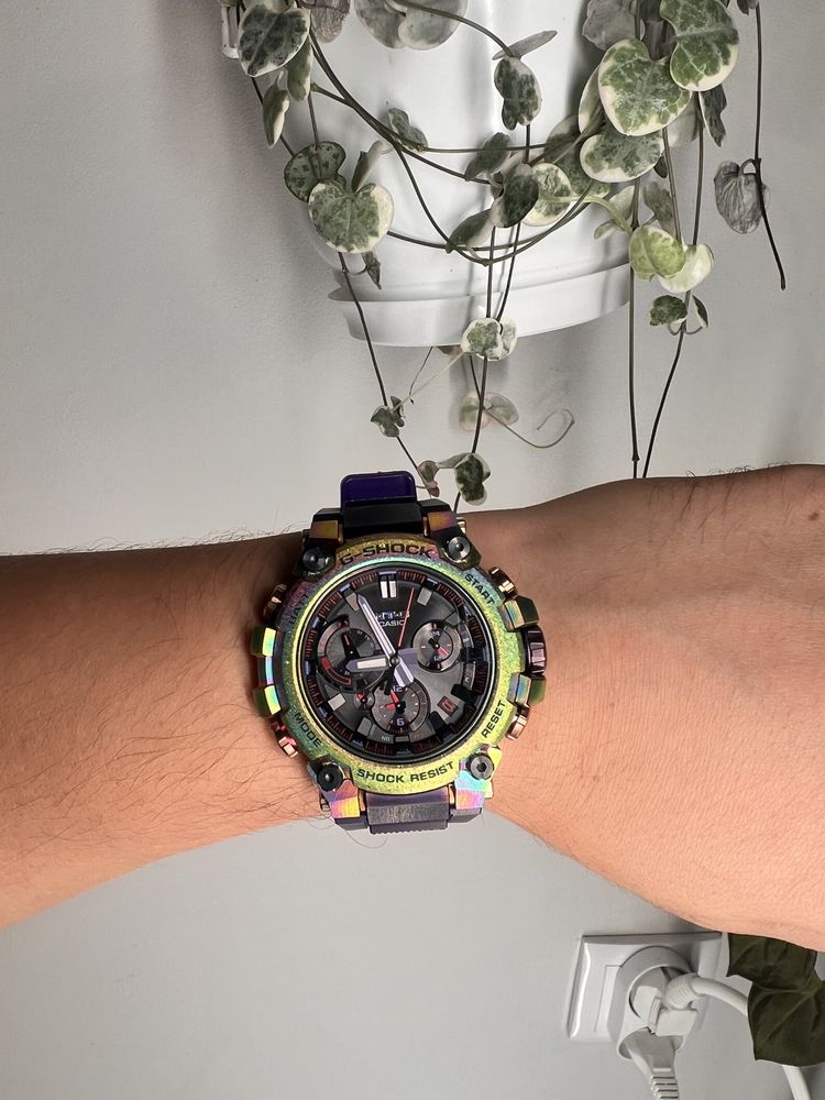 Casio G-SHOCK MTG-B3000PRB-1AER Aurola Boreale