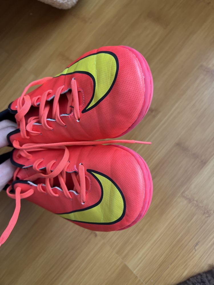 Футзалки Nike mercurial 37,5 розмір, 23,5см