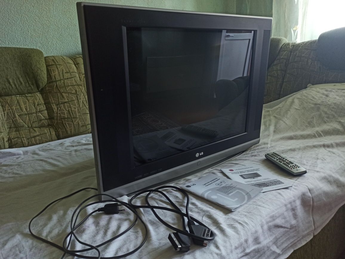 Продам телевизор LG 29FS7RNX super slim 100Hz+HDMI