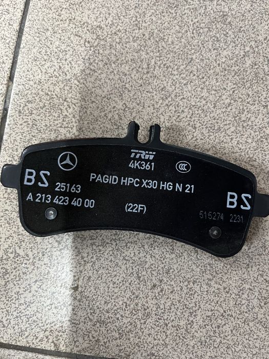 Гальмівні колодки Mercedes AMG W205 оригінал A0004204800 + A2134234000