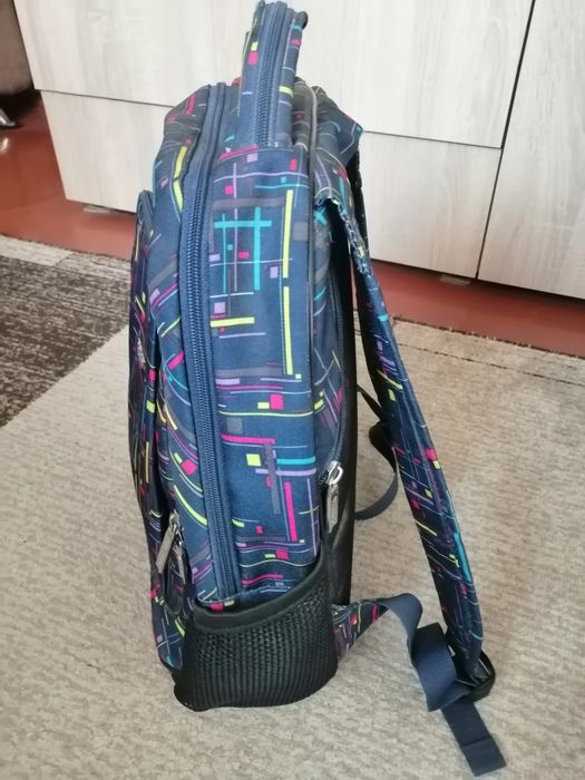 Продам школьный рюкзак.