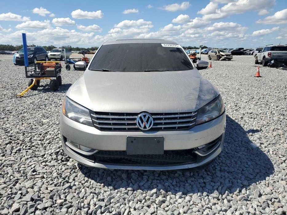 В дорозі VOLKSWAGEN PASSAT SE 2014 фольцваген пасат США фото відправки