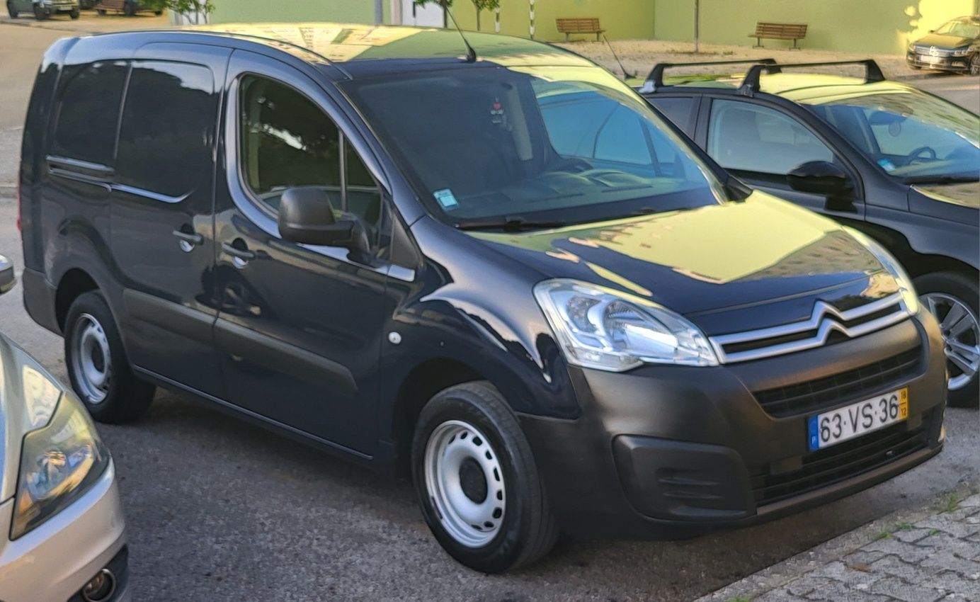 Citroën Berlingo com 142.000 km nacional