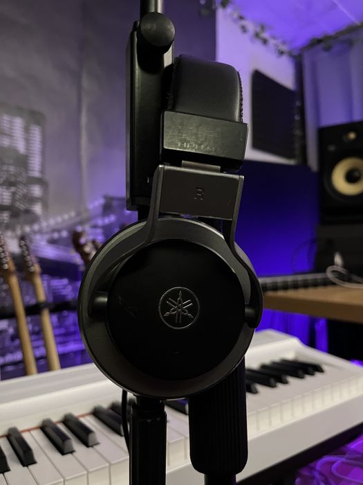 Headphones Yamaha HPH MT7