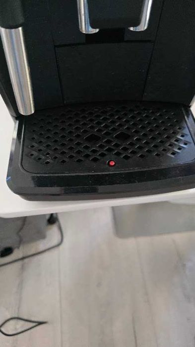 EKSPRES Do Kawy Ciśnieniowy PHILIPS 1500w EP2220/10 Spieniacz LATTE