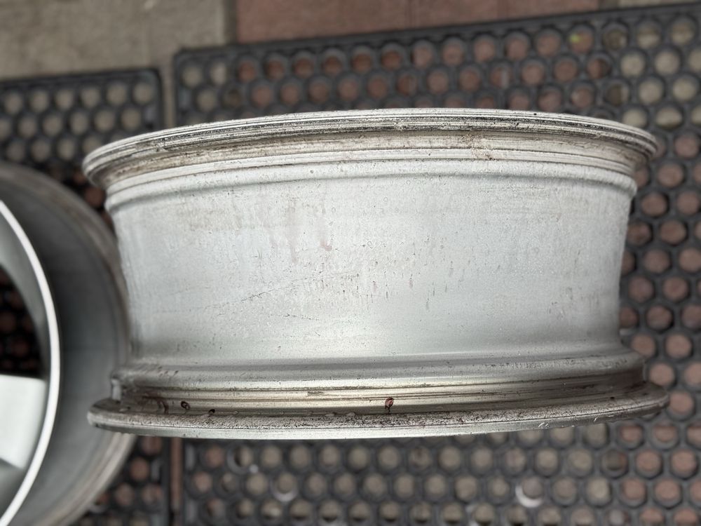 Диски оригінал toyota camry corolla avensis auris rav4 r17 5 114,3