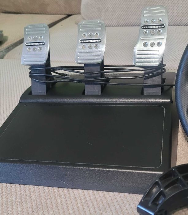 Kierownica thrustmaster TMX PRO