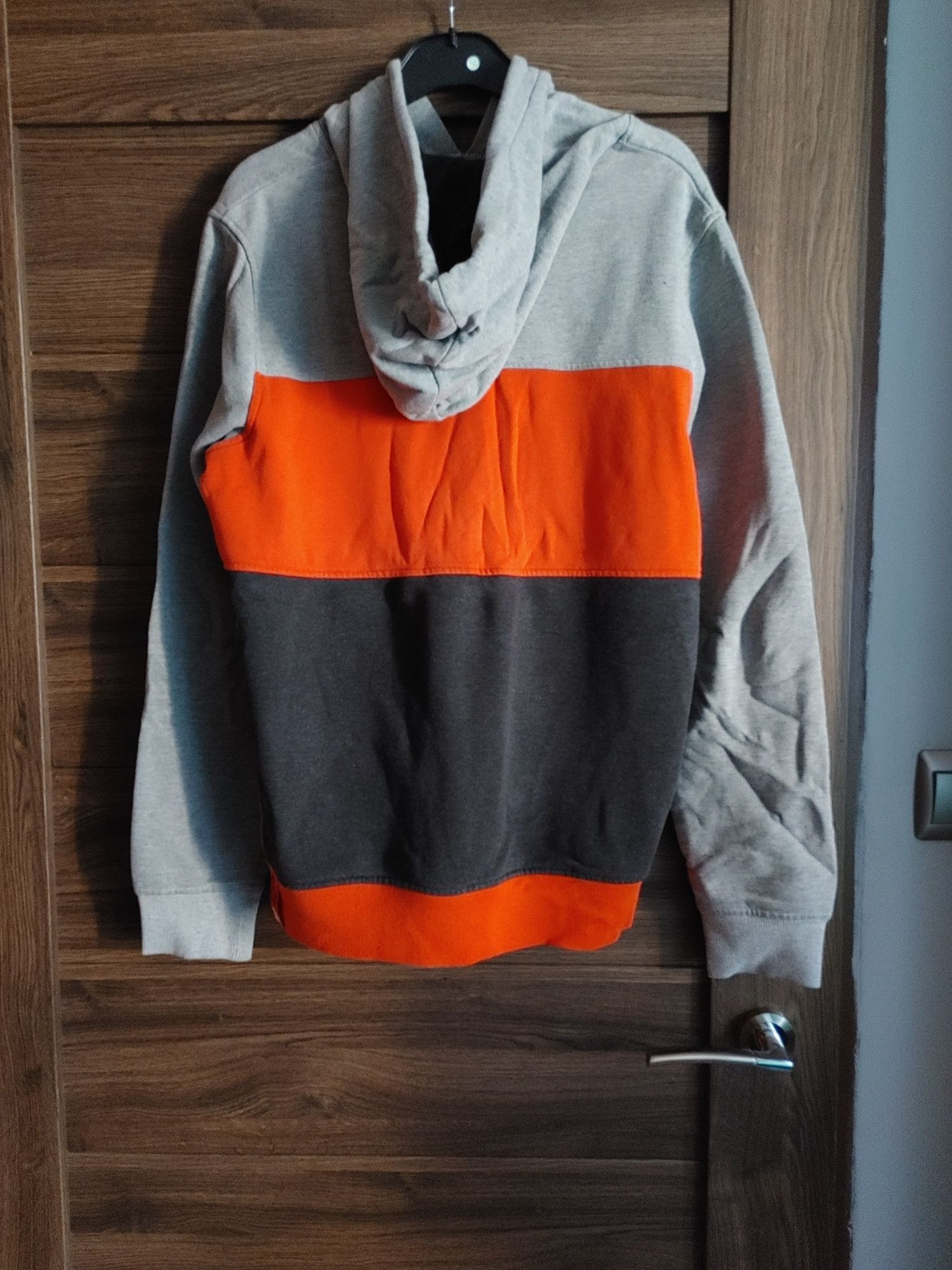 Bluza Cropp Design Unit