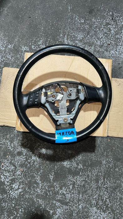 Volante Mazda 3