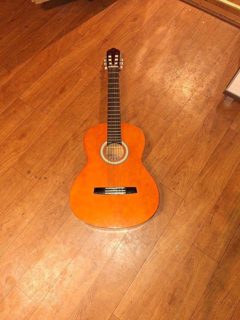Gitara klasyczna .
