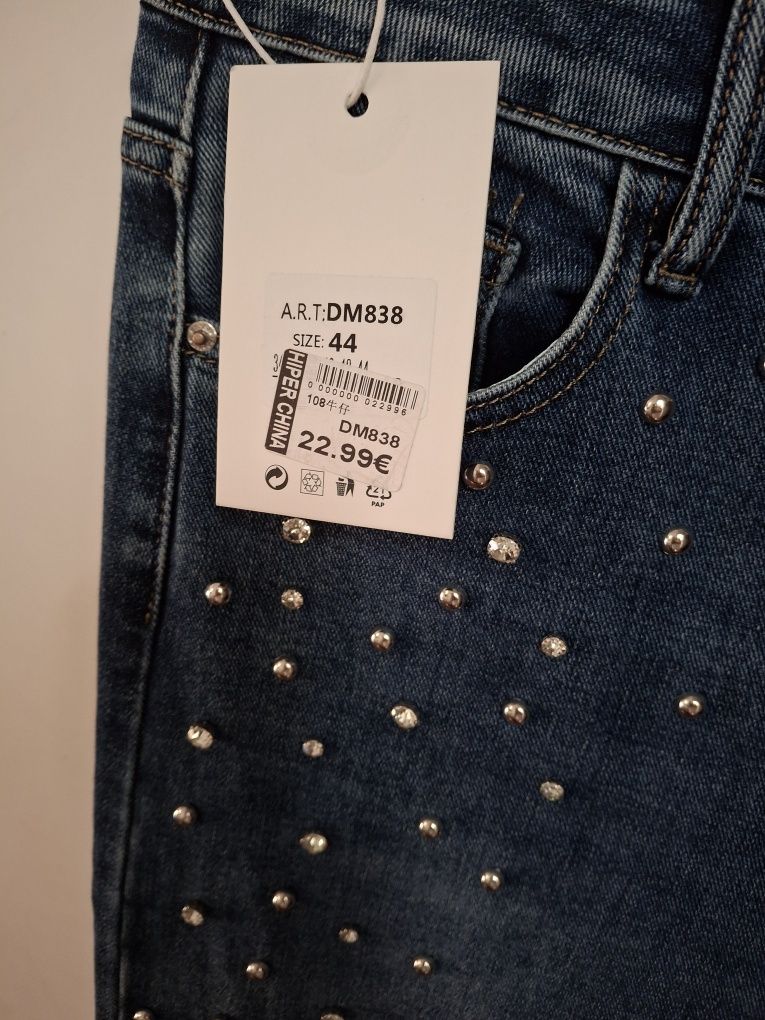 Calça  com brilhantes