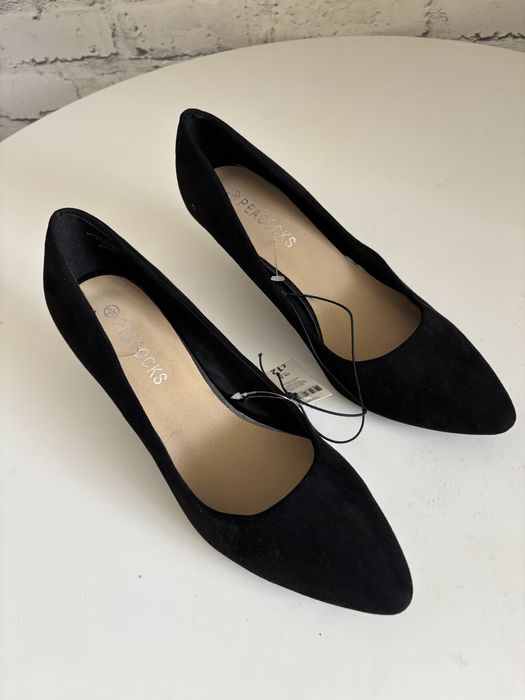 Klasyczne czarne szpilki marki Peacocks Model Antoinette  Rozmiar 39