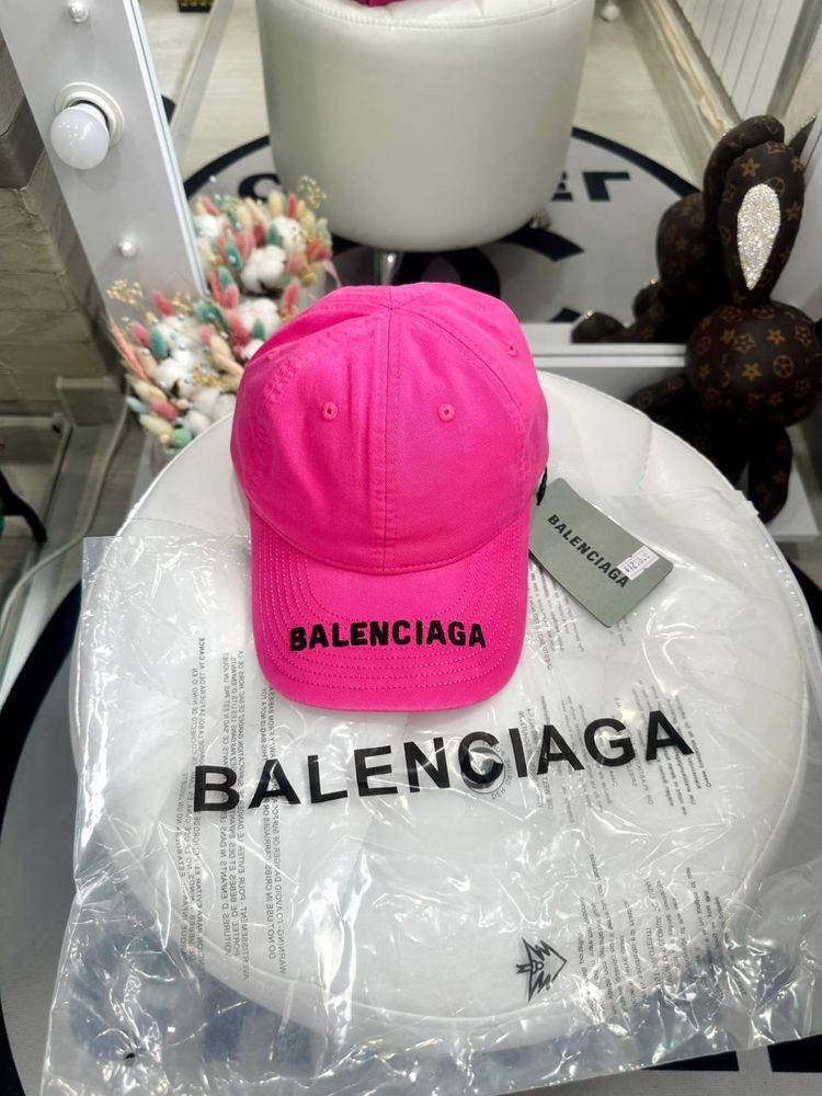 Кепка Balenciaga Бейсболка Balenciaga