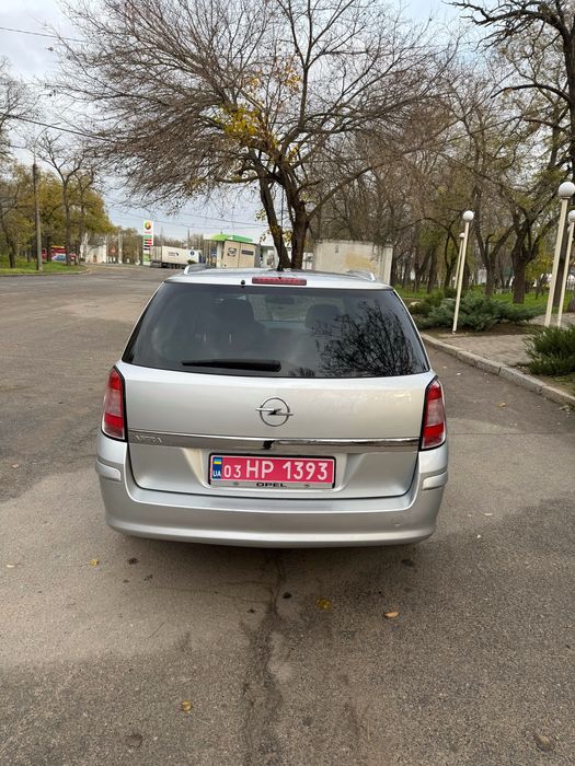 Продам Opel Astra H 2010