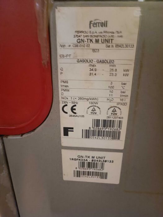 Caldeira Ferroli Aq. Central Gasóleo + depósito 1000 Litros