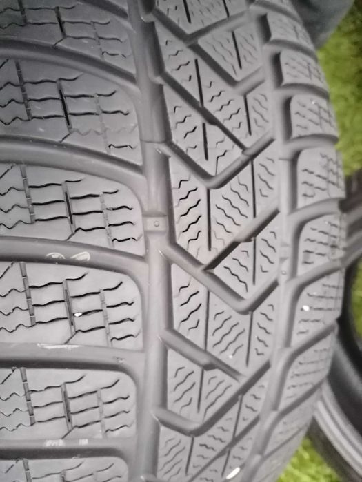 Opony  Pirelli  205/50 R17