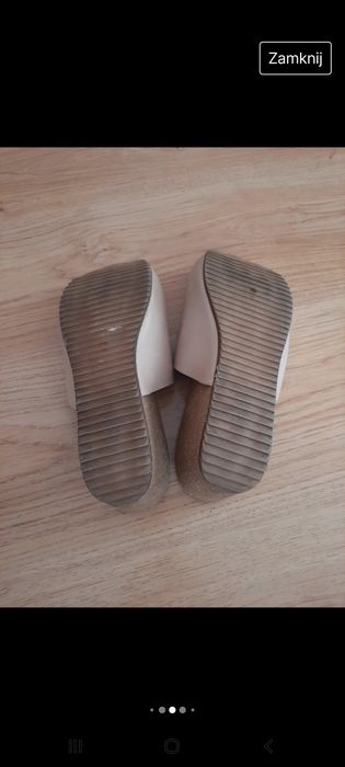Klapki na korkowej koturnie 39 Karino
