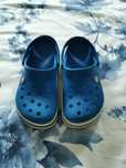 Marca Crocs azul, tamanho 12 (3-4 anos)