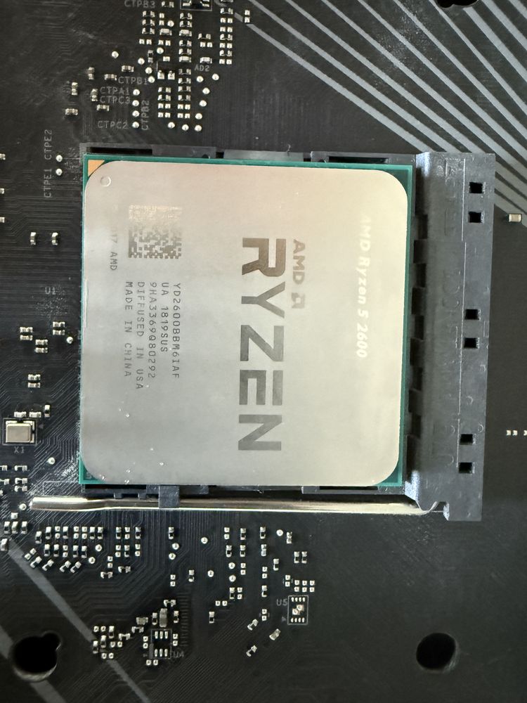 Płyta główna ASROCK B450 Gaming k4 z procesorem Ryzen 5 2600
