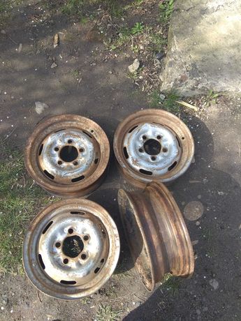 Продам железные колесные диски на Москвич 2140 (412)