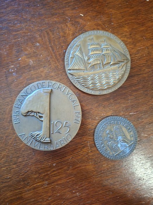 33 Medalhas antigas banco de Portugal