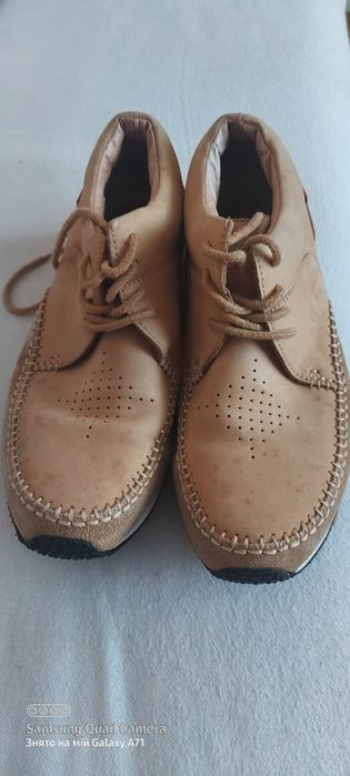 Чоловіче взуття.