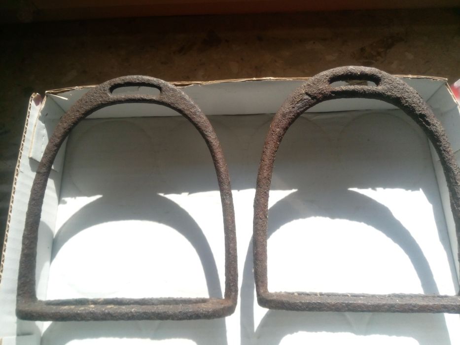 Strzemiona kawaleryjskie II RP Parysów