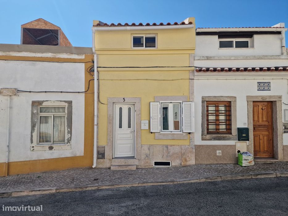 Moradia T1 +1 na Ajuda