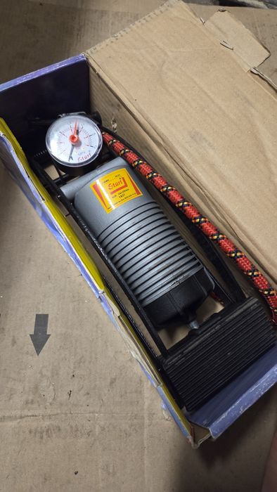 Samochodowa pompka nożna rowerowa itp.