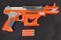 Nerf accustrike пистолет