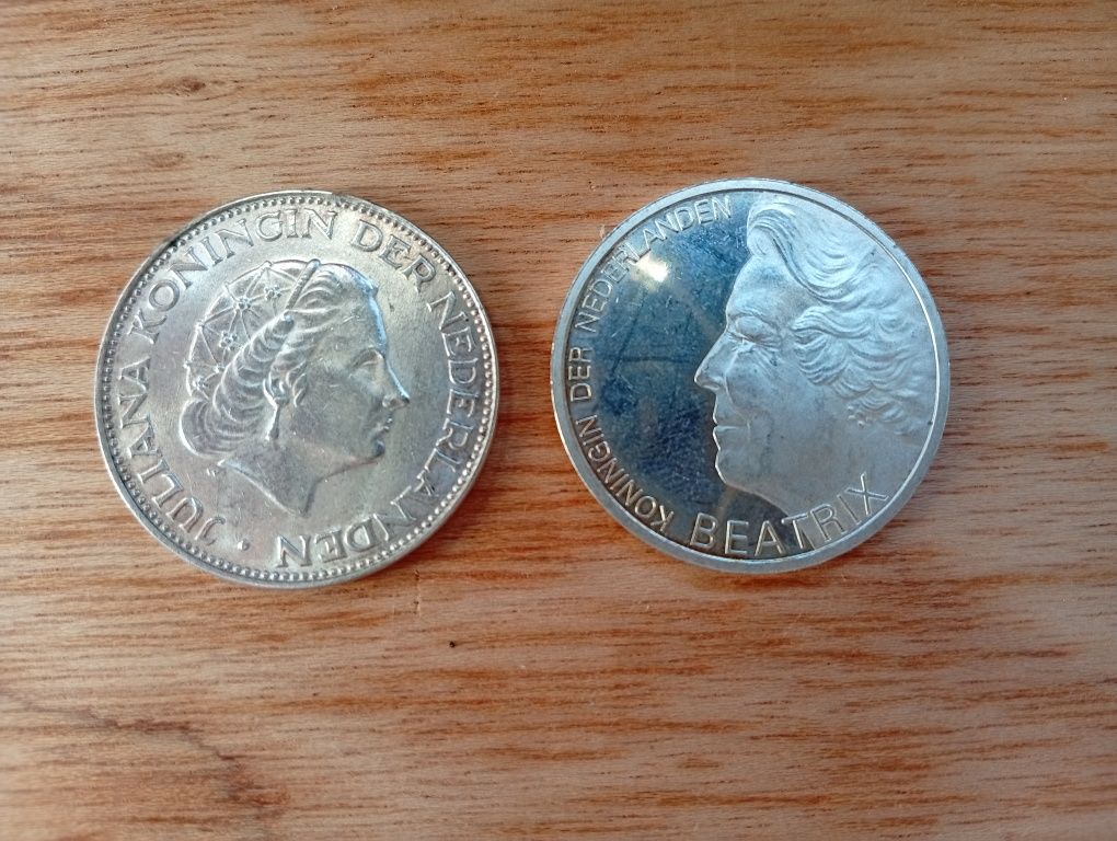Holandia 2 1/2 guldena 1962r.10 guldenów 1995r . Zestaw.
