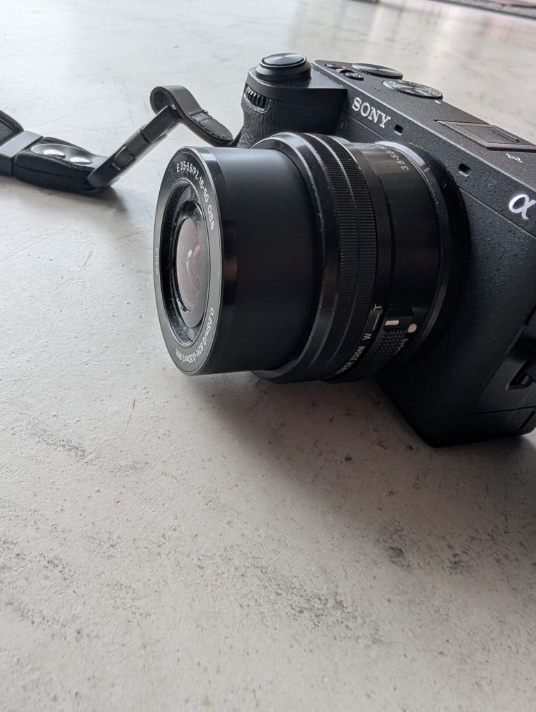 Sony a6700 com lente 16-50mm