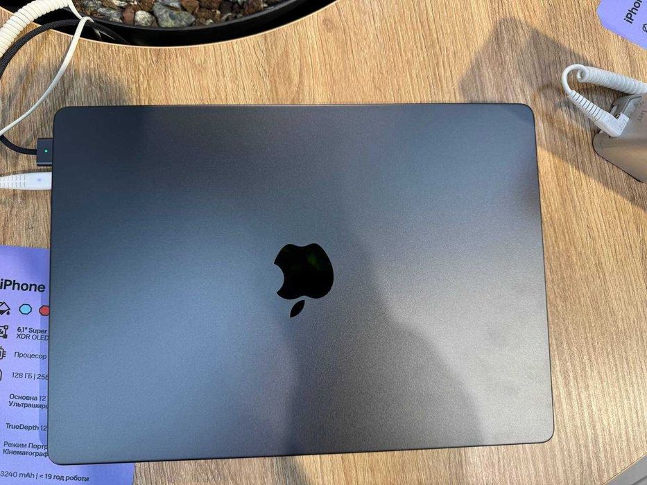 MacBook Pro 14 M4, Space Black, 6GB/512GB,10 CPU / 10 GPU MW2U3, 2024