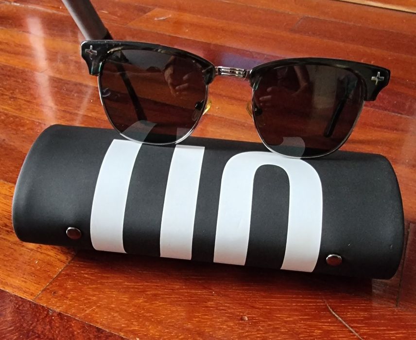 Óculos de sol Unofficial