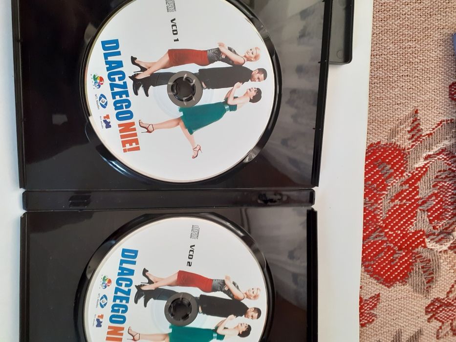 2 filmy na płytach cd wszystko na zdjęciach