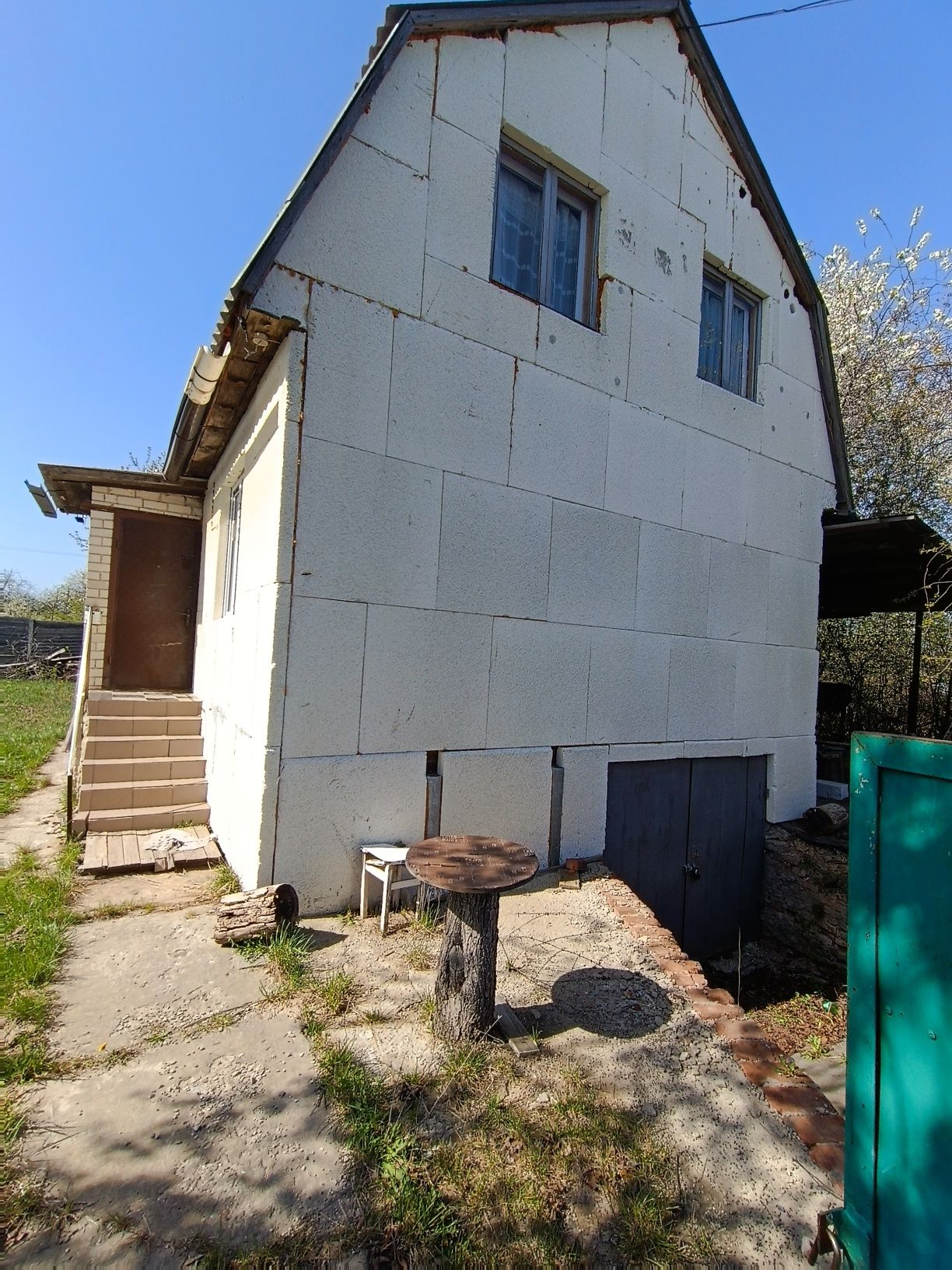 Велика дача для постійного проживання в Березанці