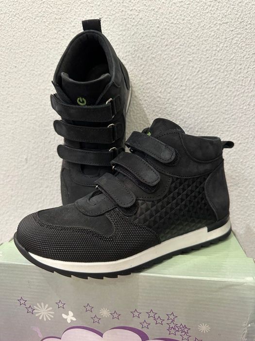 Черевики ортопедичні дитячі демисезонні, нубук 35 р., у гарному стані