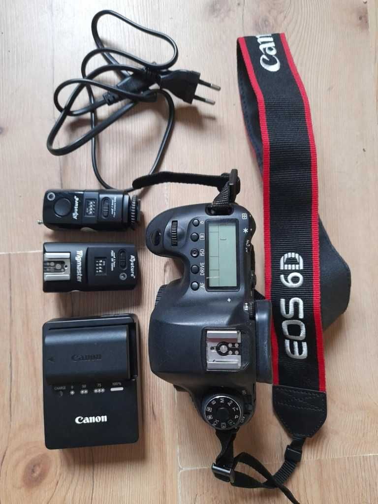 Aparat Canon EOS 6D 70 tys. klatek, pasek, ładowarka, 2xbateria, torba