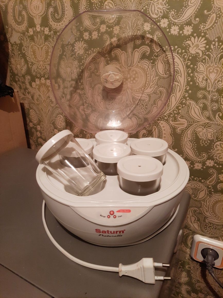 Продам Йогуртницу Saturn ST-FP8511.