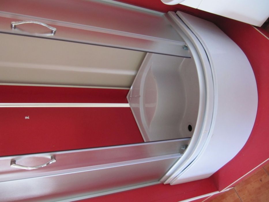 Душові піддони глибокі та середні 90х90 см; 80х80 см