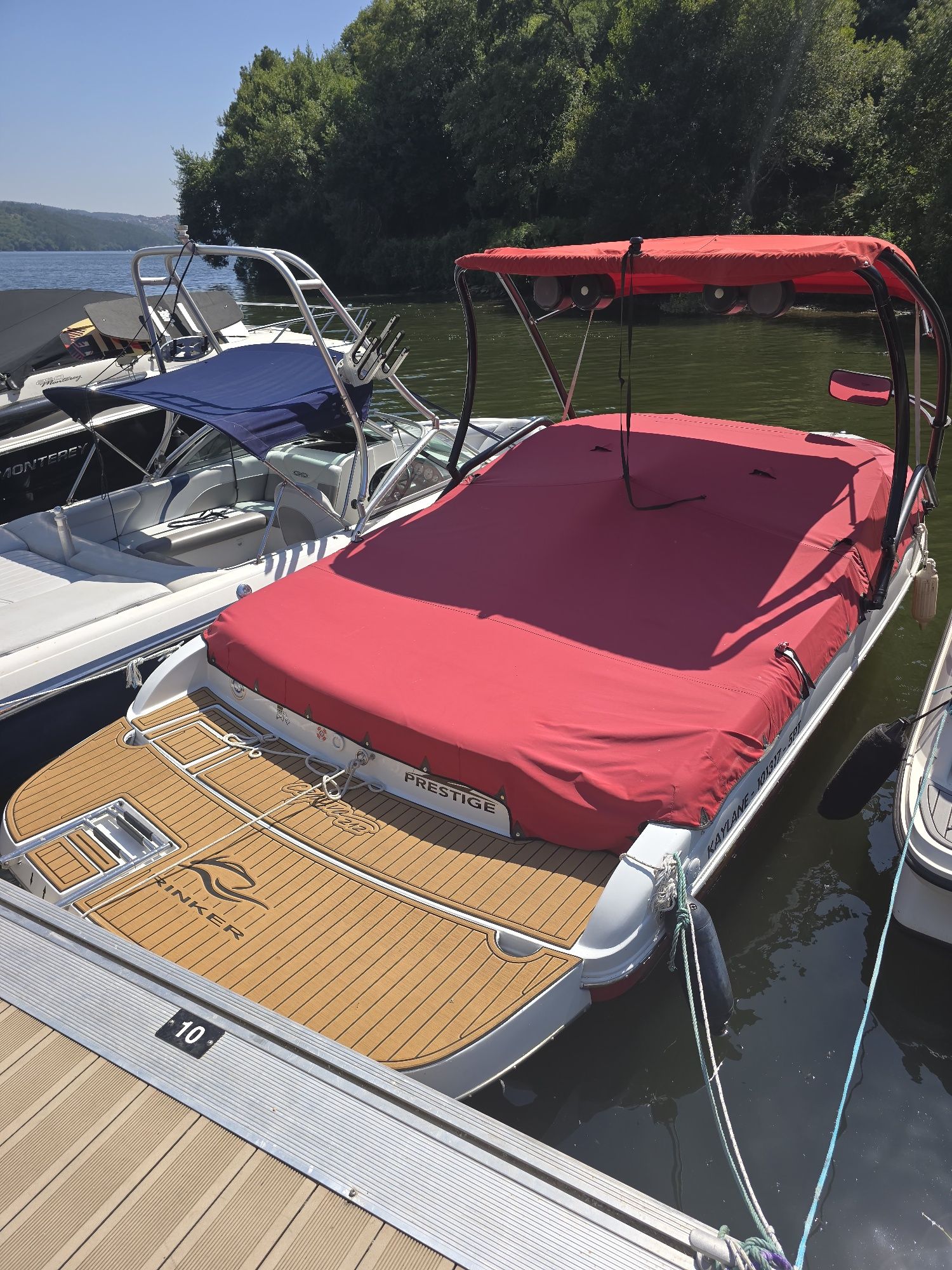 Barco Rinker 212 Captiva 21 pés