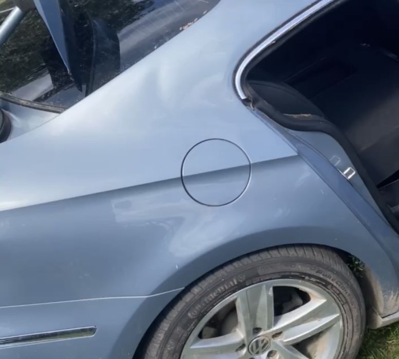 Лючок бензобака VW CC