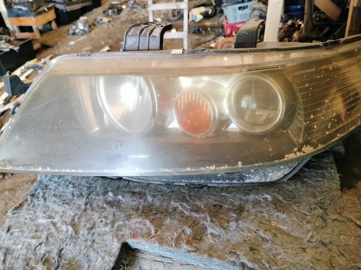 Honda Accord VII lampy przednie