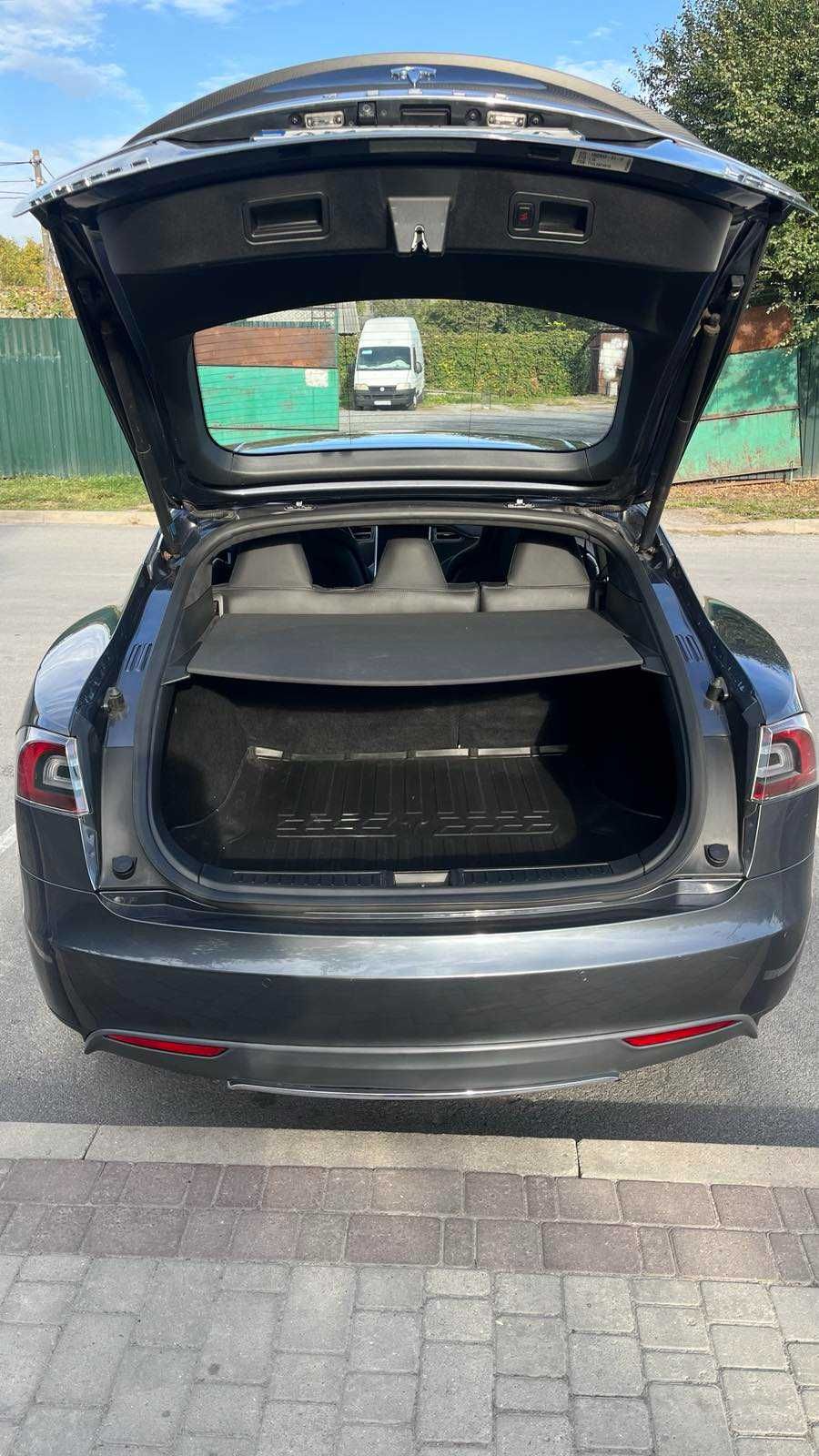 Tesla Model S P90D 2015