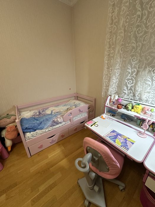 Дитяче ліжко для дівчинки