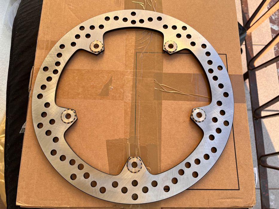 tarcza hamulcowa przednia  BMW R1200 R1250 GS RT   F750 GS F850 GS