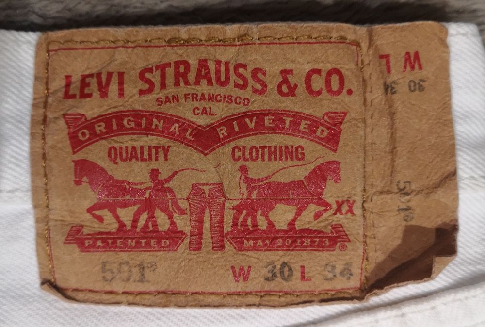 Белые Levi's 501 Made in Mexico W30L34