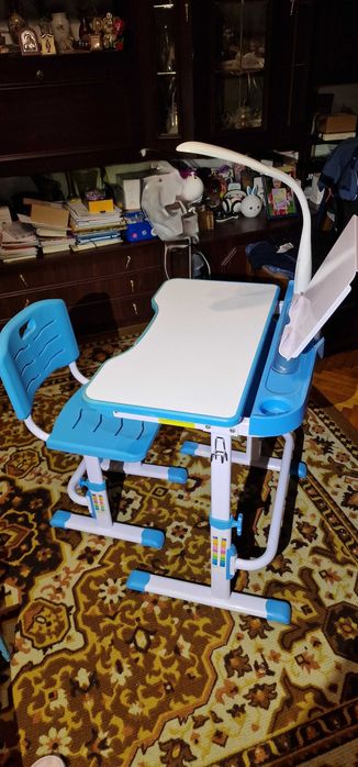 Комплект дитячих меблів Evo-kids ( парта+стілець з лампою) блакитний.