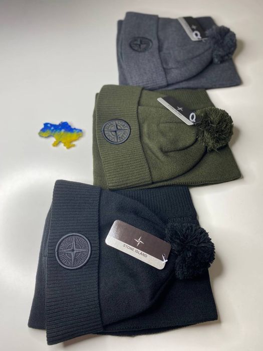 Мужская шапка и бафф STONE ISLAND с начесом с помпоном черная на флисе